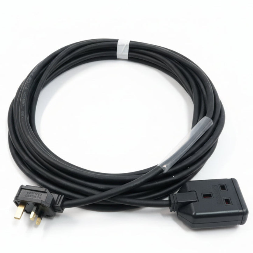 This heavy duty 13A extension lead is a simple, reliable way to power a single appliance from a standard UK mains outlet.