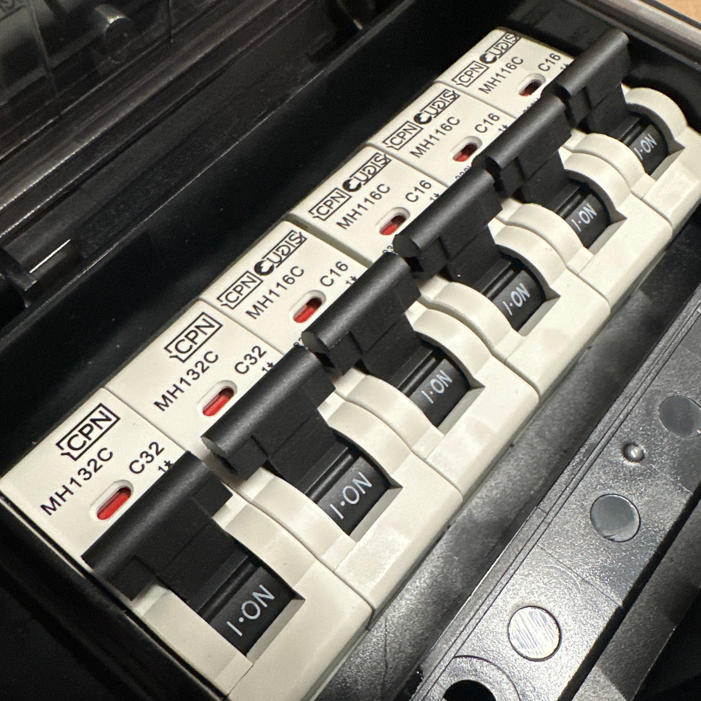 32 and 16Amp MCB in IMST